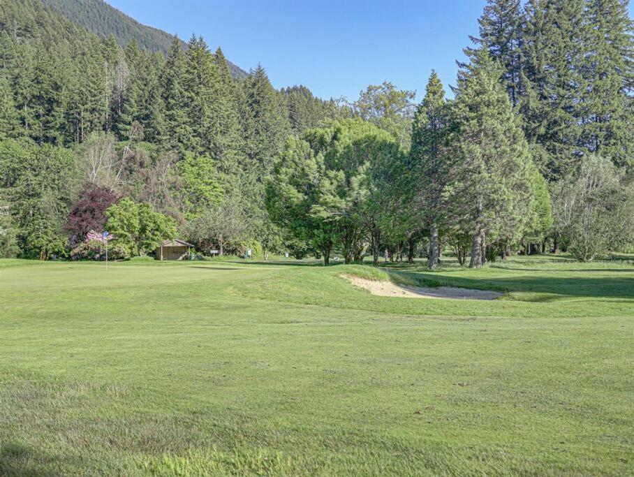Ski-Mount Hood Charm-Welches,Golf And Ski Resort Condo,W&D, Wifi,Near Woods,Hiking,Fishing Mount Hood Village Eksteriør billede