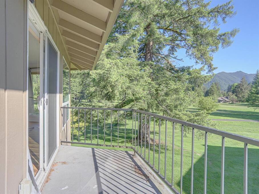 Ski-Mount Hood Charm-Welches,Golf And Ski Resort Condo,W&D, Wifi,Near Woods,Hiking,Fishing Mount Hood Village Eksteriør billede